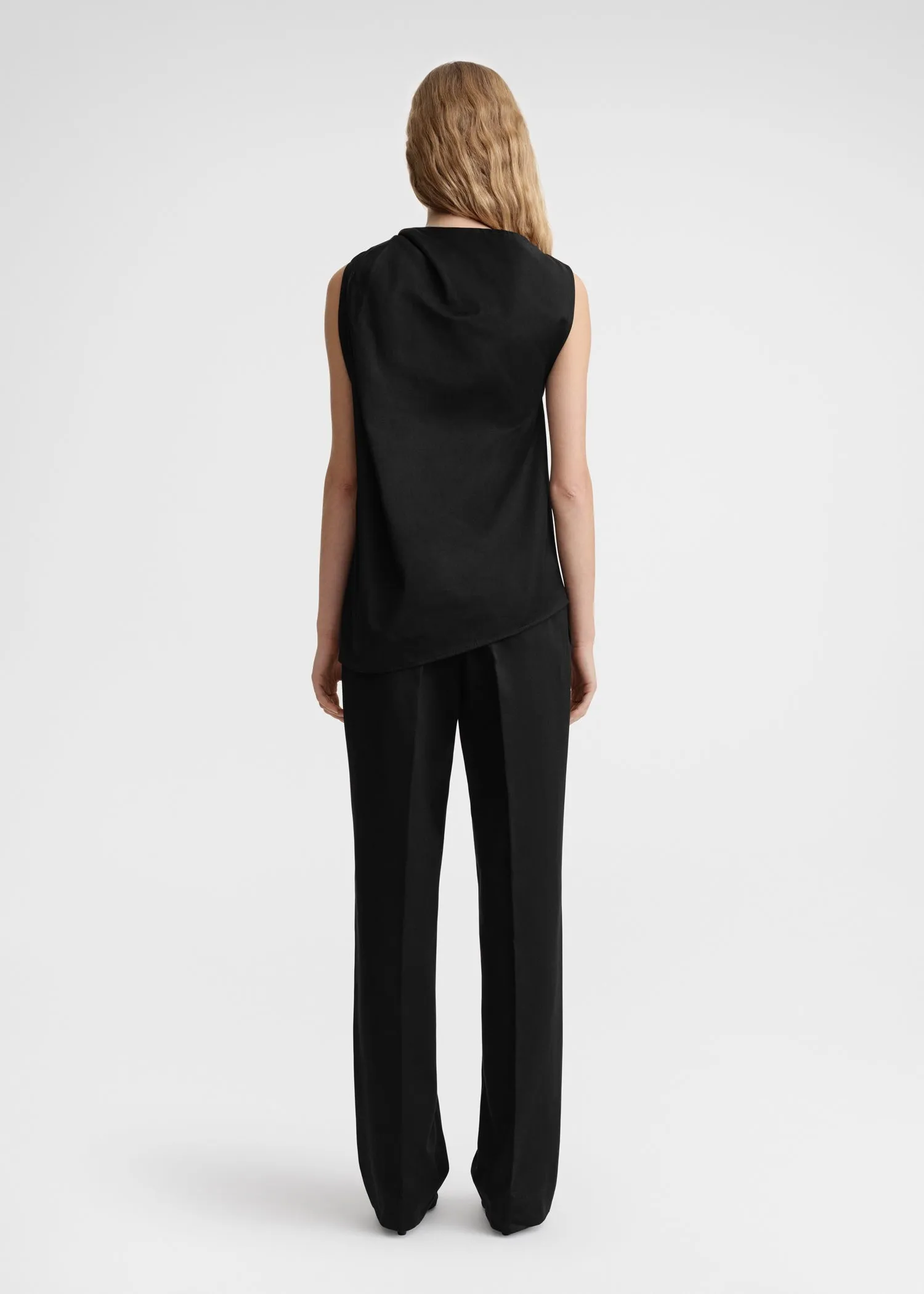Shoulder-twist top black