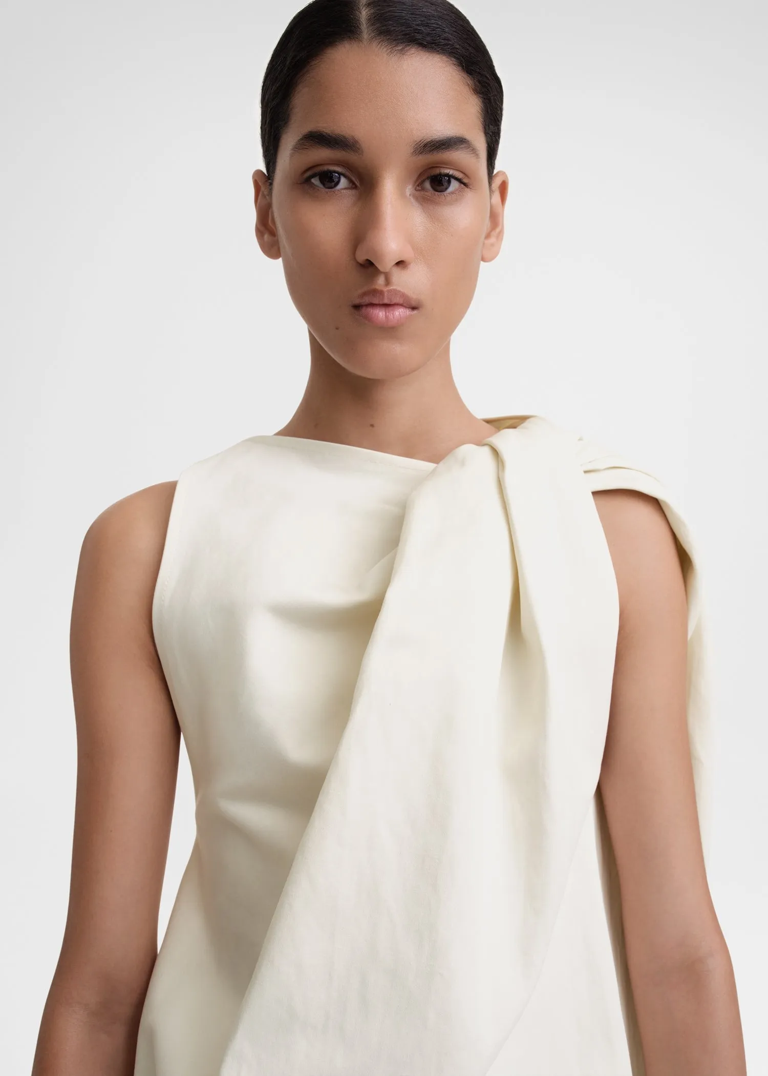 Shoulder-twist top ecru