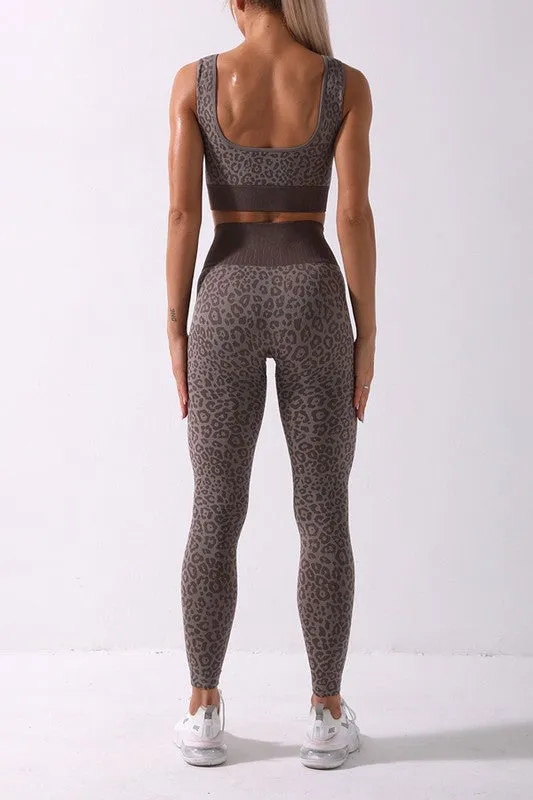 Womens Yoga 2 Piece Leopard Print Athletic Workout Gym Set